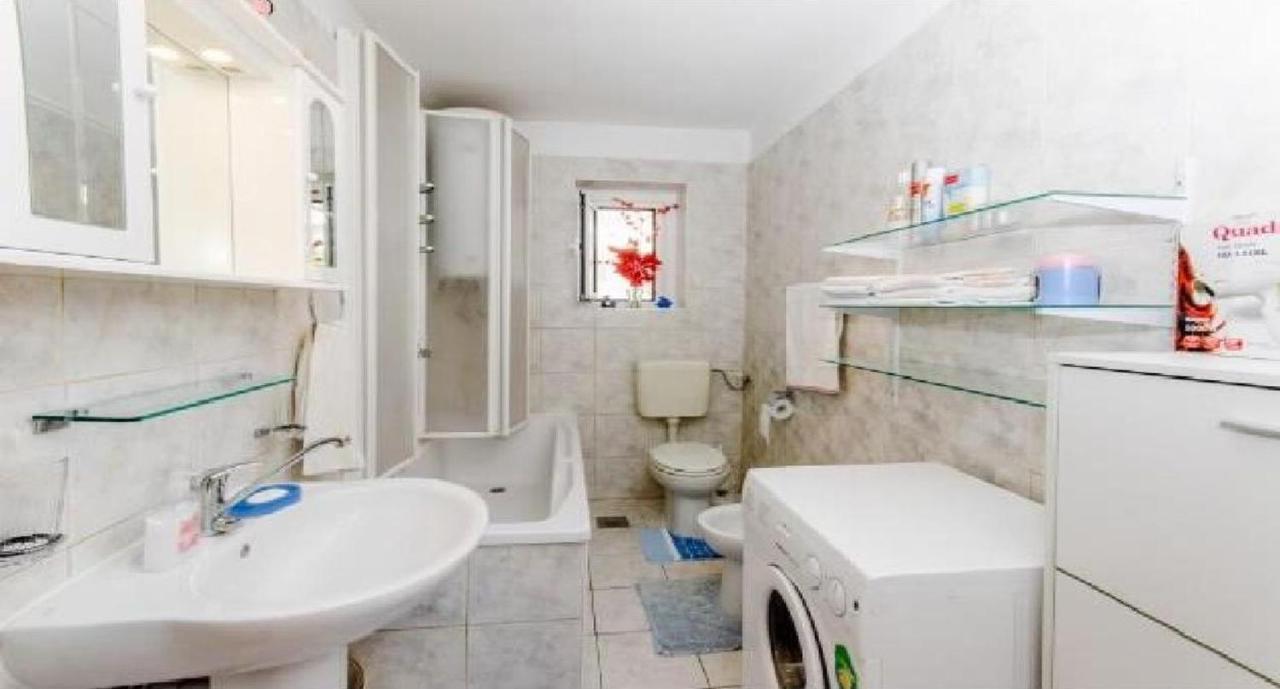 Seaside Lux Apartment Dugi Rat Exterior photo